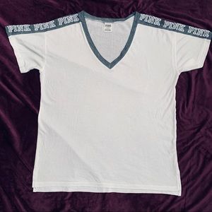 VS Pink V neck tshirt